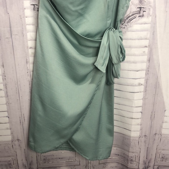 One shoulder strap sage dress - Picture 5 of 9